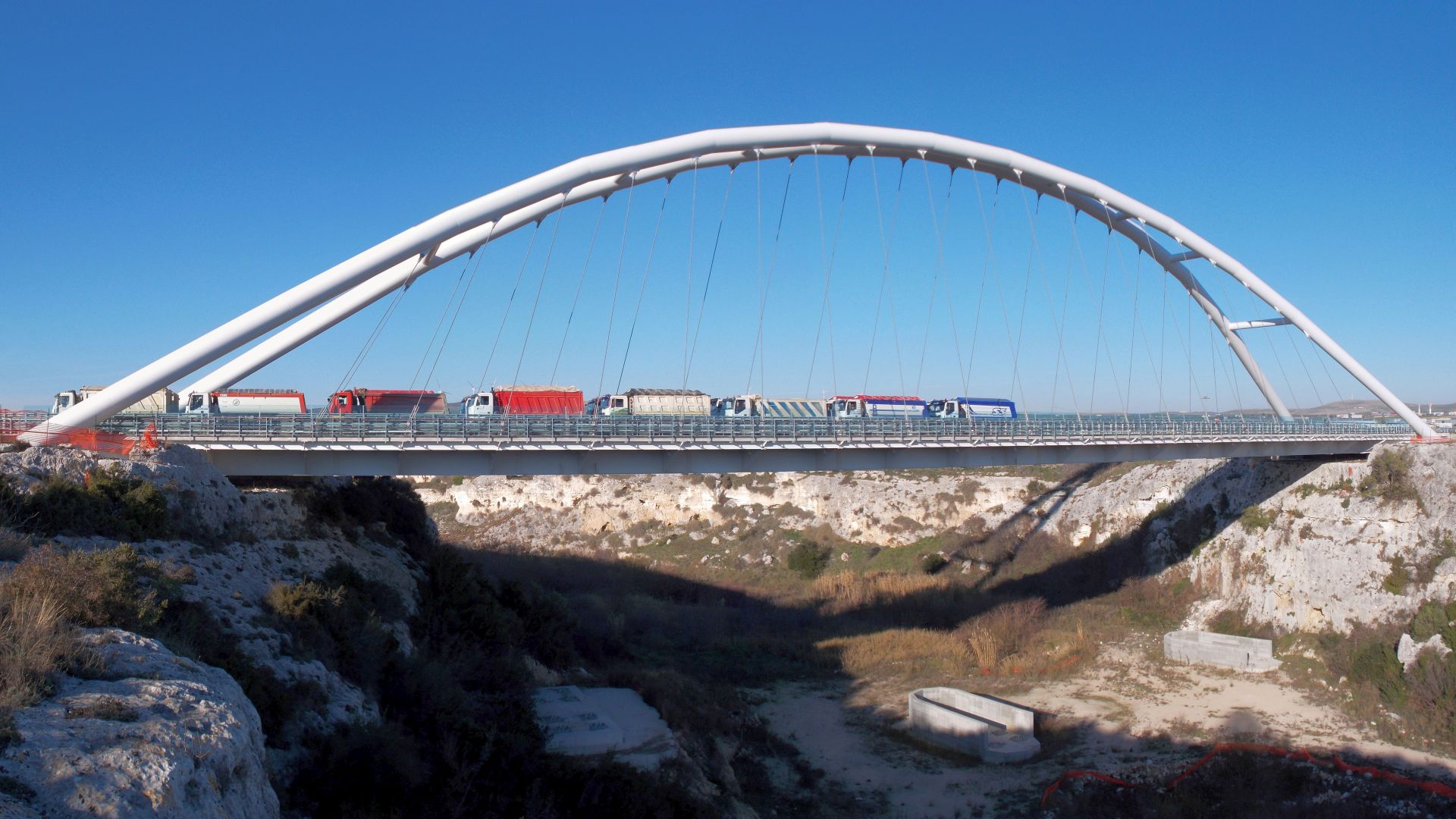 Il ponte ad arco "Gravina" di Matera sulla S.S.665 "Bradanica"